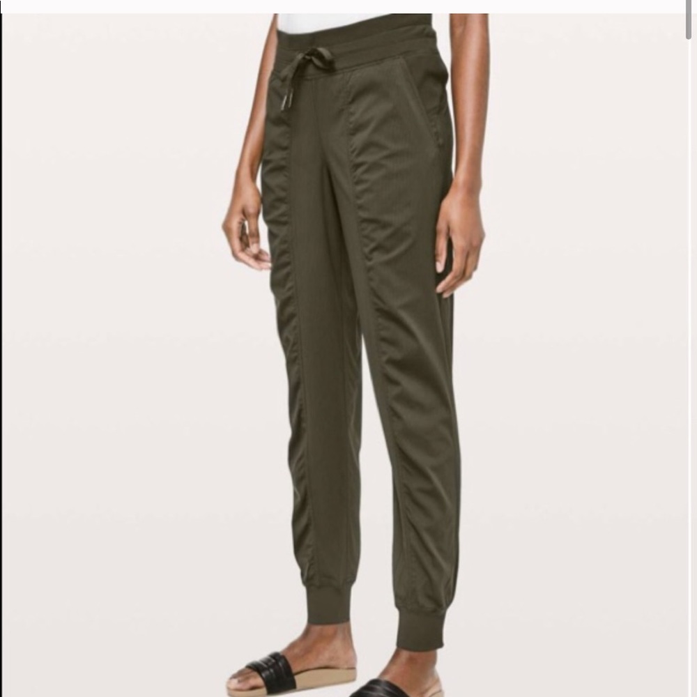 Lululemon DANCE STUDIO JOGGER 29"